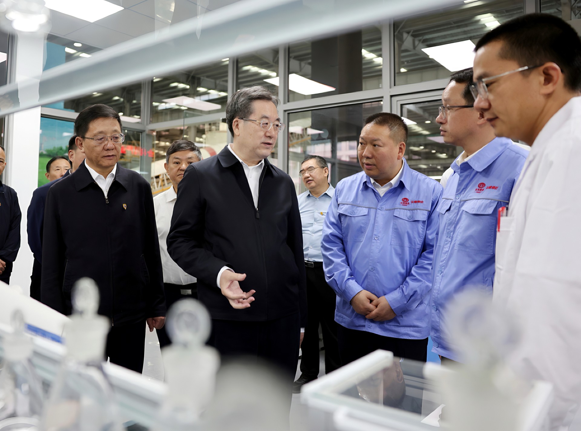 丁薛祥在云南调研时强调 全面贯彻党的教育方针 深入推进基础教育高质量发展