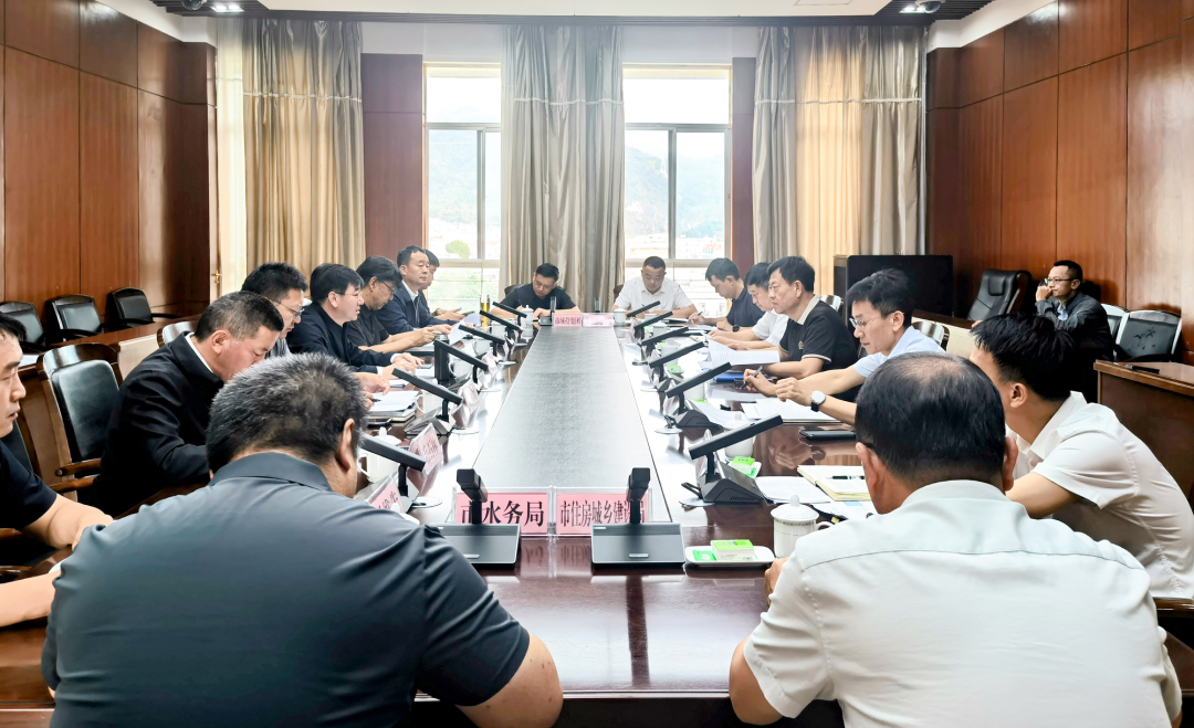 集团与临沧市举行工作会谈