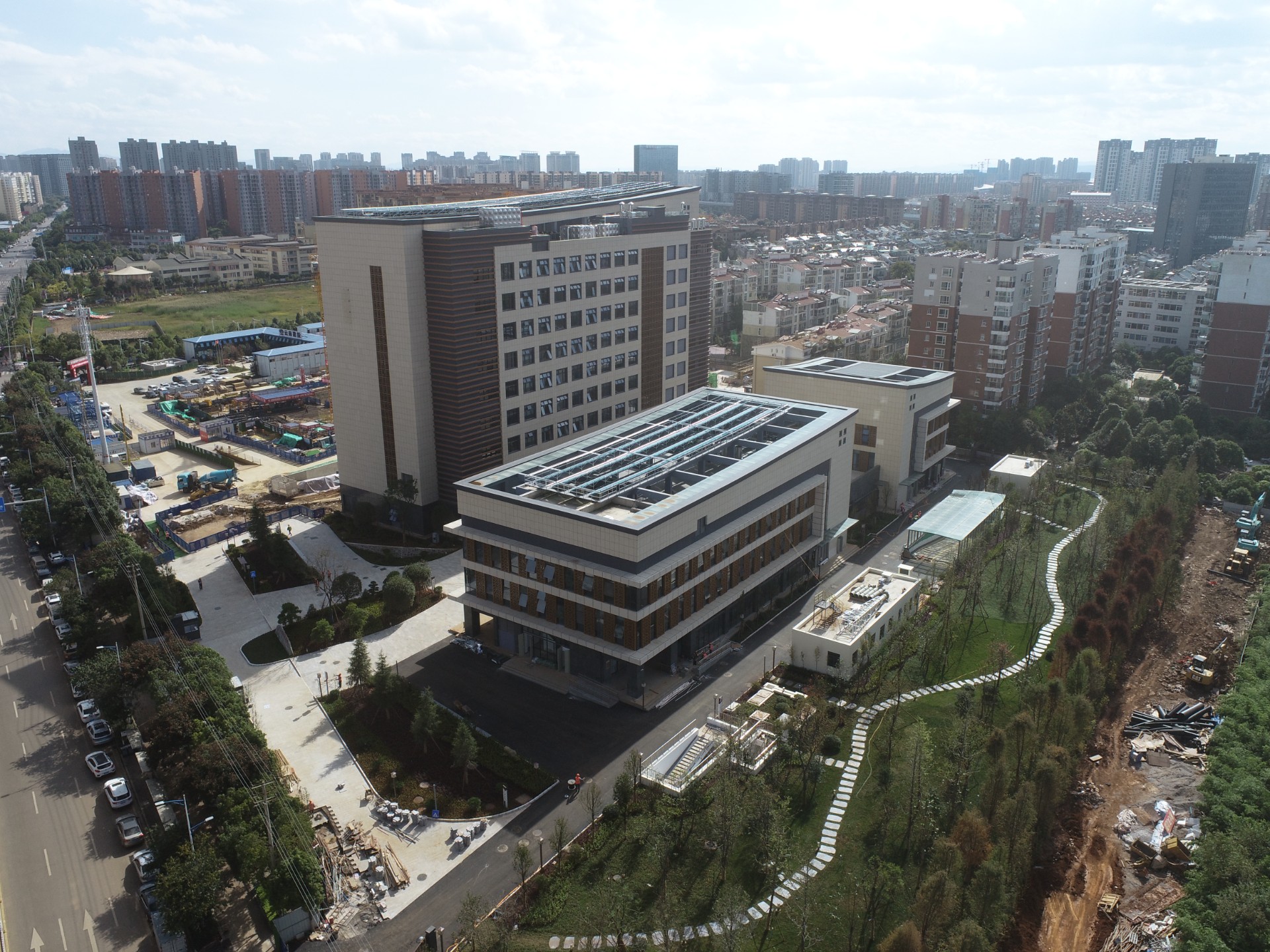 云南省国家中医疫病防治基地项目通过竣工验收