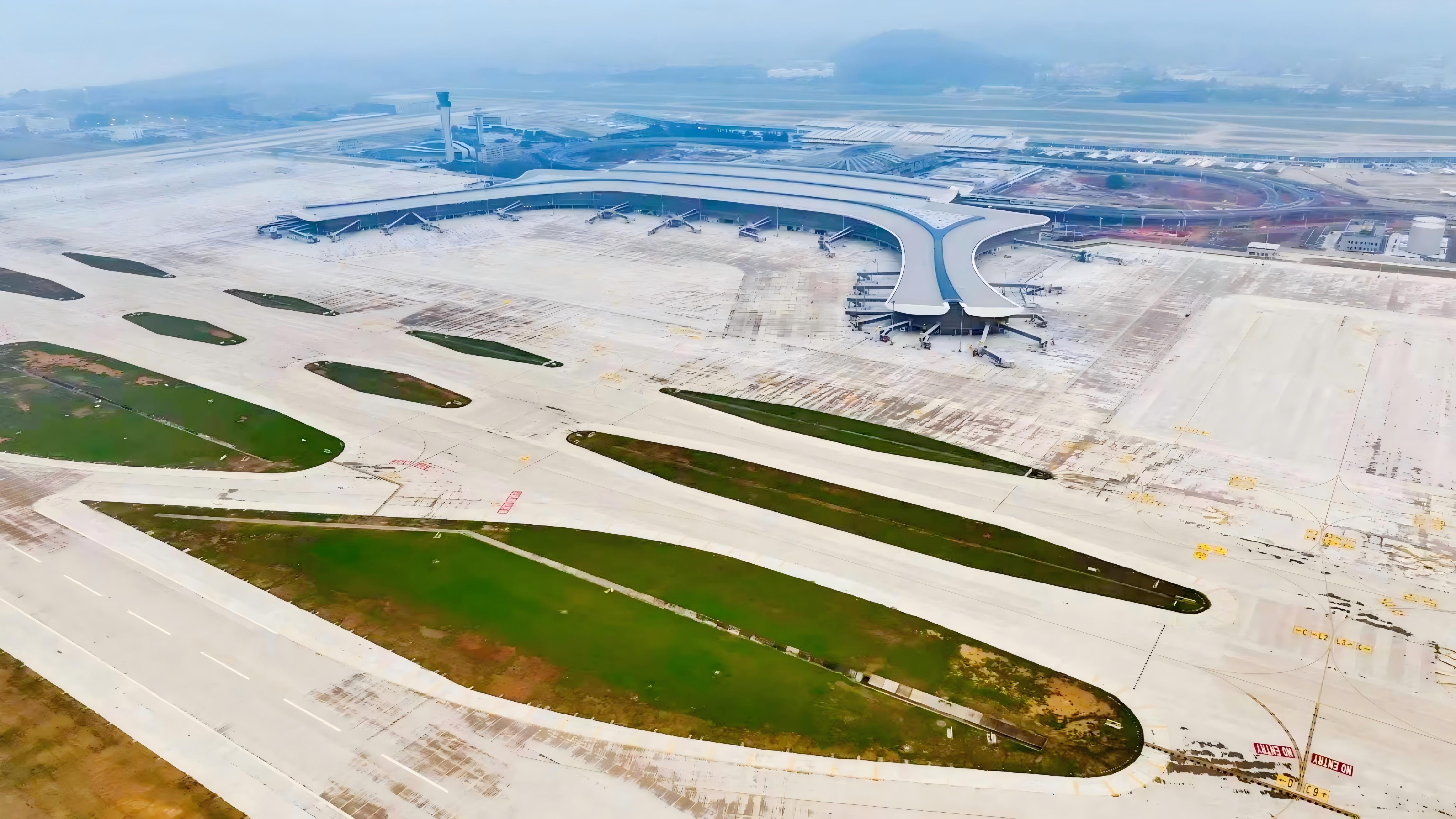 福州长乐国际机场二期扩建工程飞行区场道工程投运