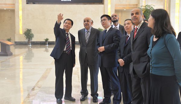 张战国会见沙特阿拉伯客人