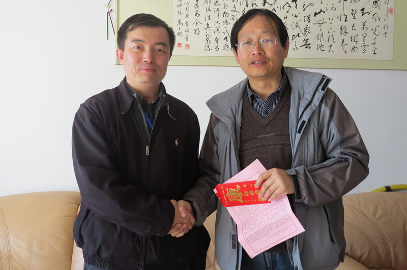 路桥总承包部慰问困难职工