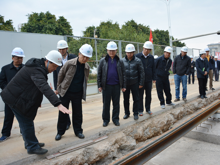 红河州委书记姚国华调研滇南中心城市群现代有轨电车示范线项目