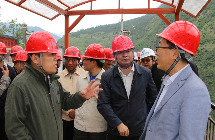 省交通厅厅长何波督查香丽项目建设