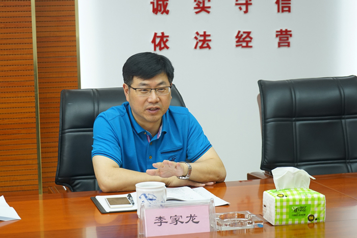 李家龙到十公司调研