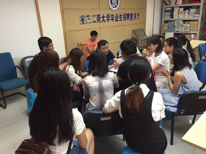  国际工程部到四川重庆高校招揽岗位人才
