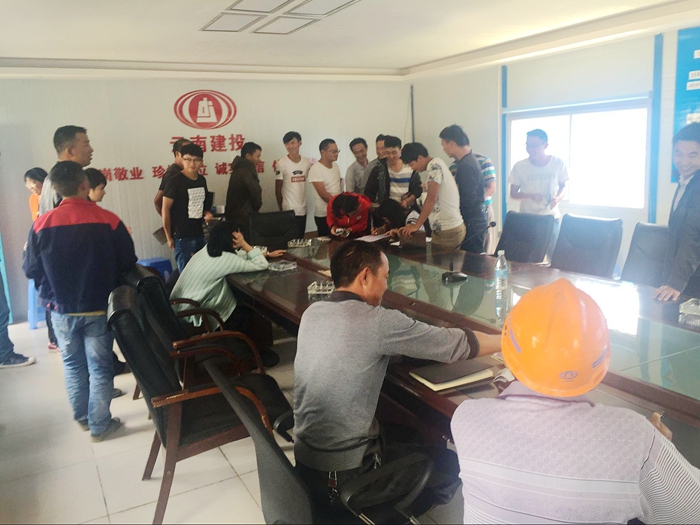  总承包三部玉溪棚改分公司组织募捐活动