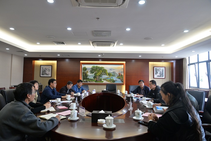 德钦县常务副县长赵志磊到访集团