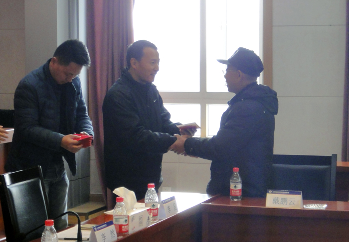 省总工会纪检组组长黄增强走访慰问集团困难职工