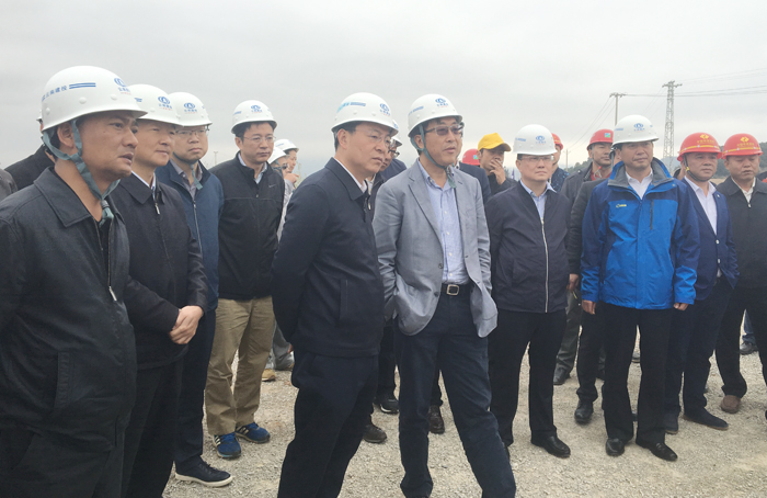 省交通厅厅长何波到泸弥高速项目调研