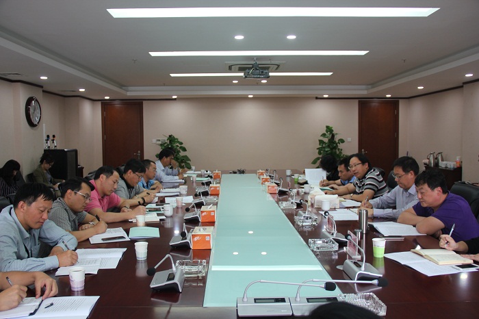 刘国强调研省房（集团）公司时指出：团结一致，统一思想，圆满完成目标任务