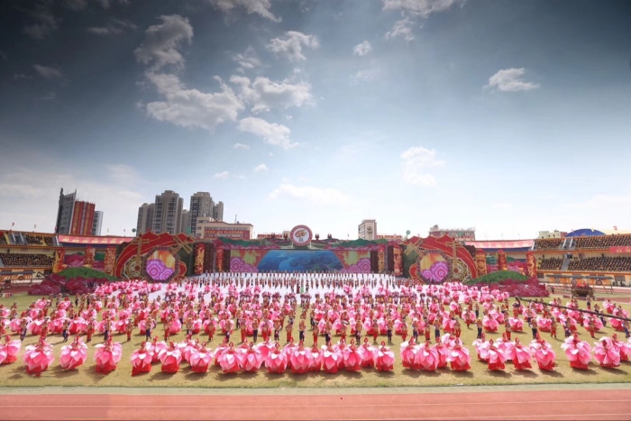李家龙出席楚雄彝族自治州建州60周年庆典
