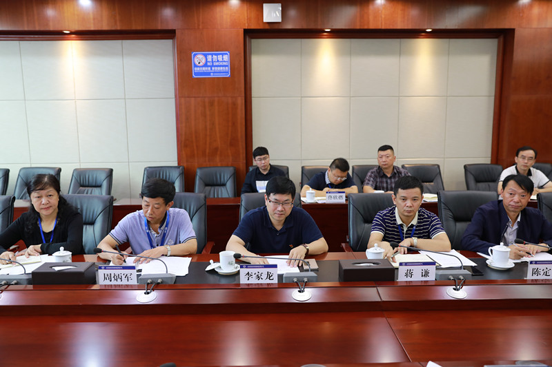 李家龙会见楚雄州政府客人
