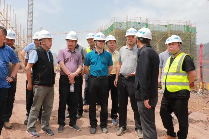李家龙调研昭通片区易地扶贫搬迁项目