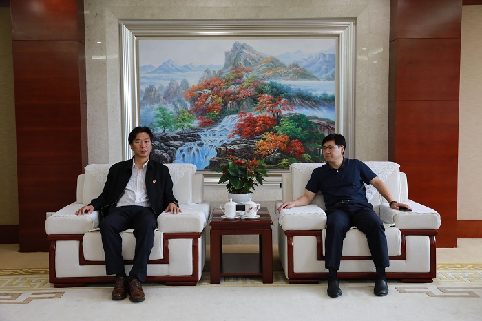 ​李家龙会见迪庆州政府客人