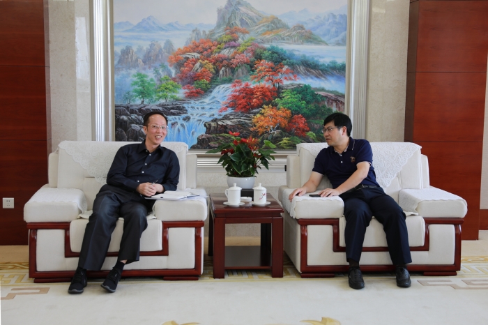 李家龙会见国开行云南省分行客人