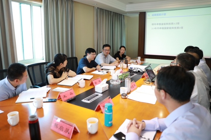 李家龙到建科院调研