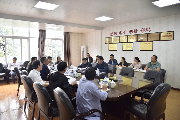 陈文双到培训中心调研