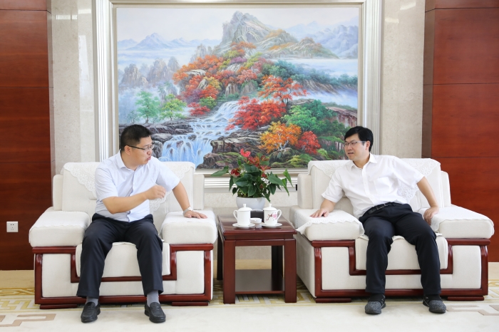 李家龙会见中国铁建重工集团客人