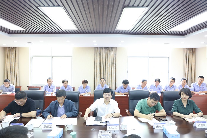 李家龙调研十四公司