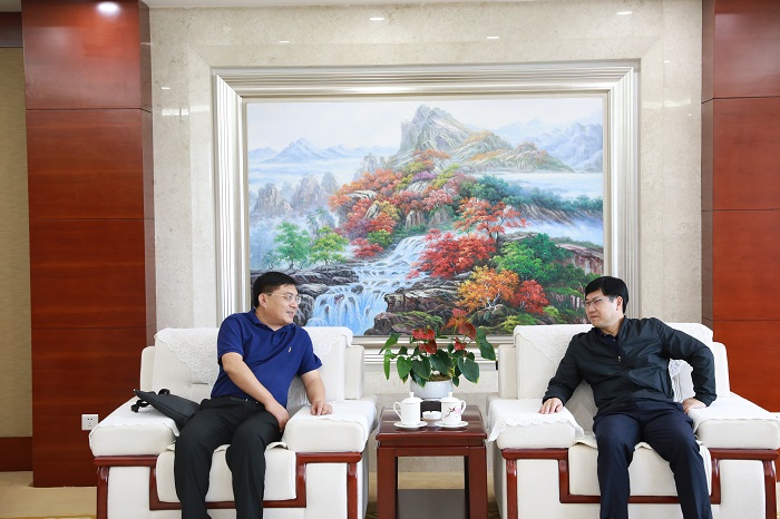 李家龙会见西双版纳州客人