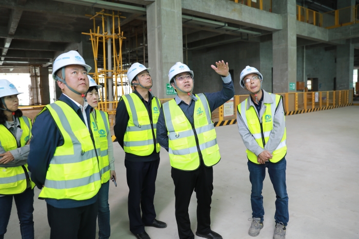 “随机式”问答，推动基层党建——李家龙调研基层党建工作