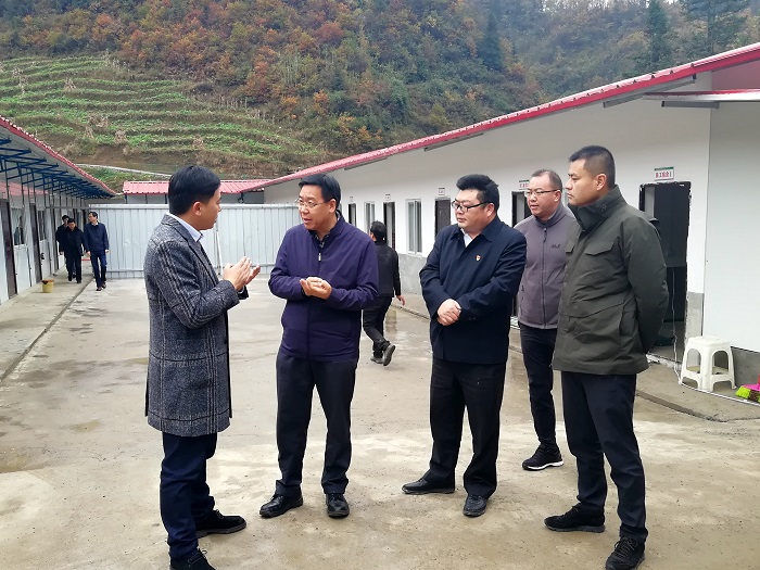 陈文双到昭通扶贫挂联点走访调研