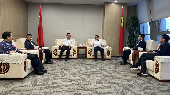 杨国文会见云投集团党委书记、董事长邱录军