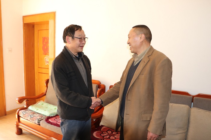 后永宁走访慰问集团老领导和困难职工