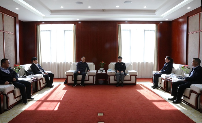 集团与云南农垦集团交流座谈