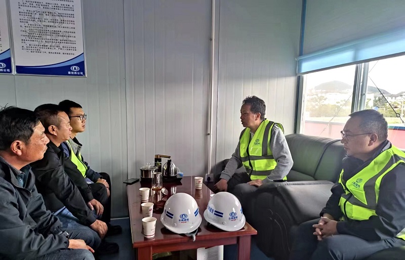 张鹏调研集团丽江片区多个在建项目