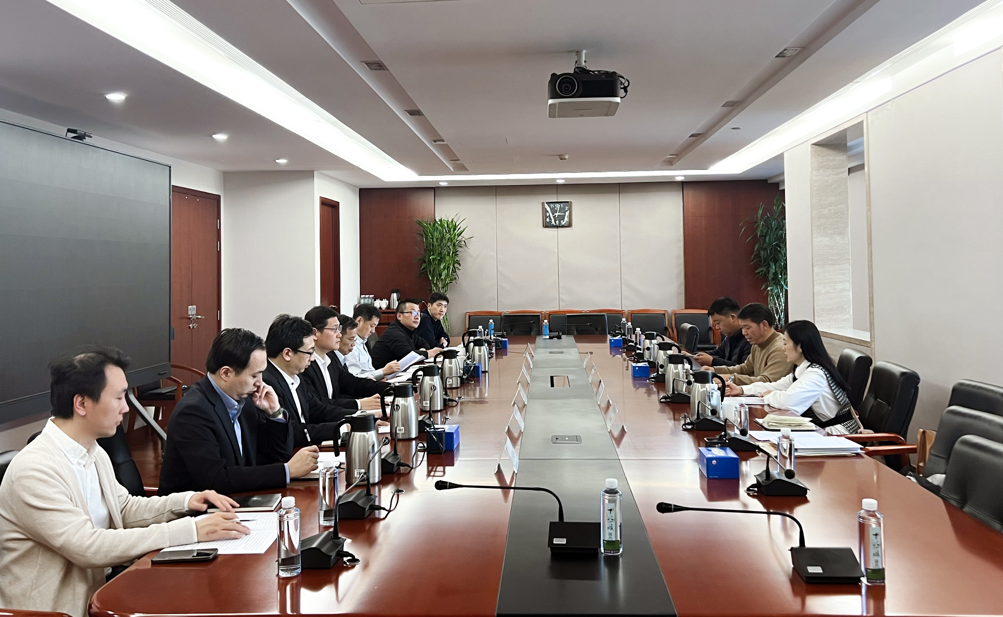 集团与国开证券交流座谈