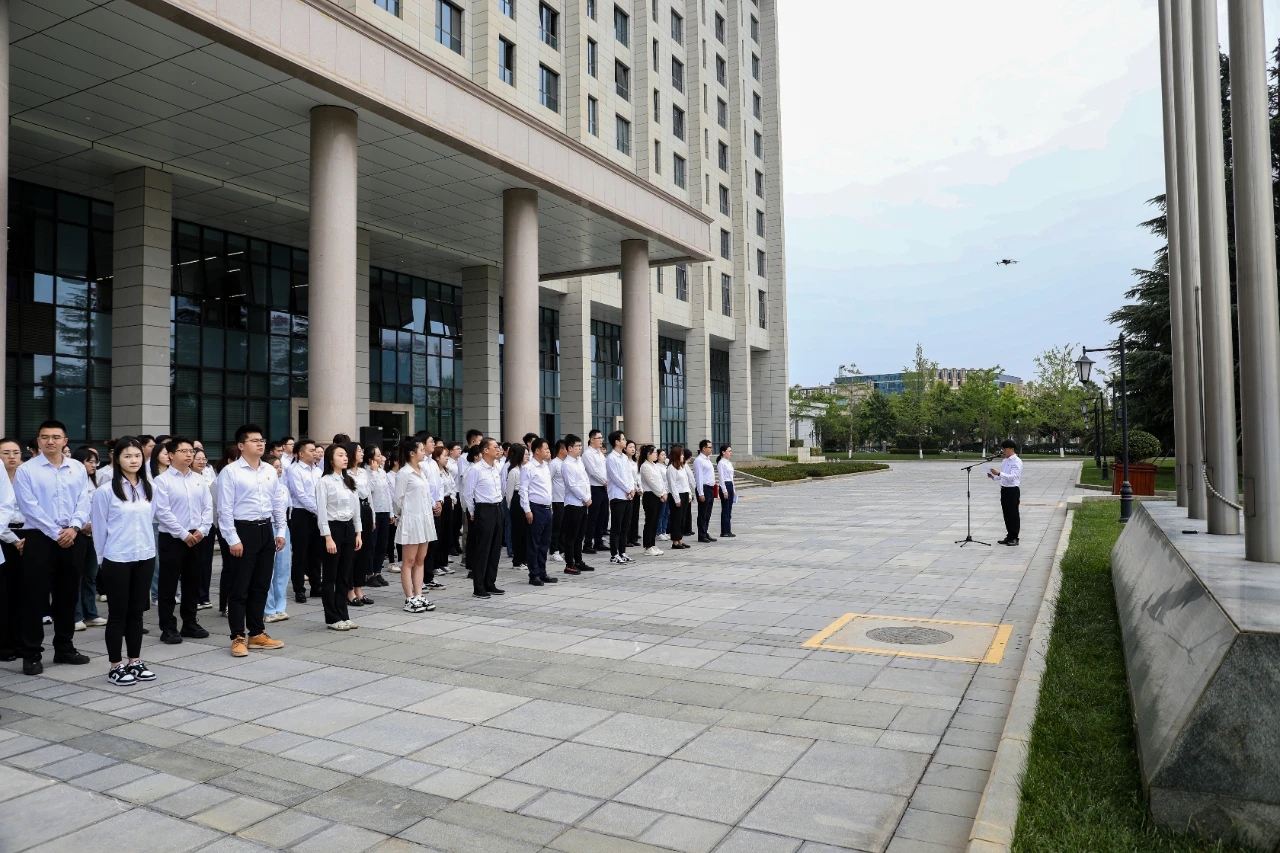 集团团委组织开展五四青年节主题团日活动