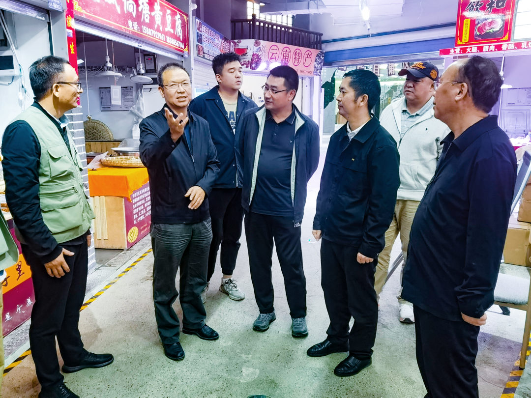 杨国文调研中航公司 检查篆新·滇池菜市消防安全工作