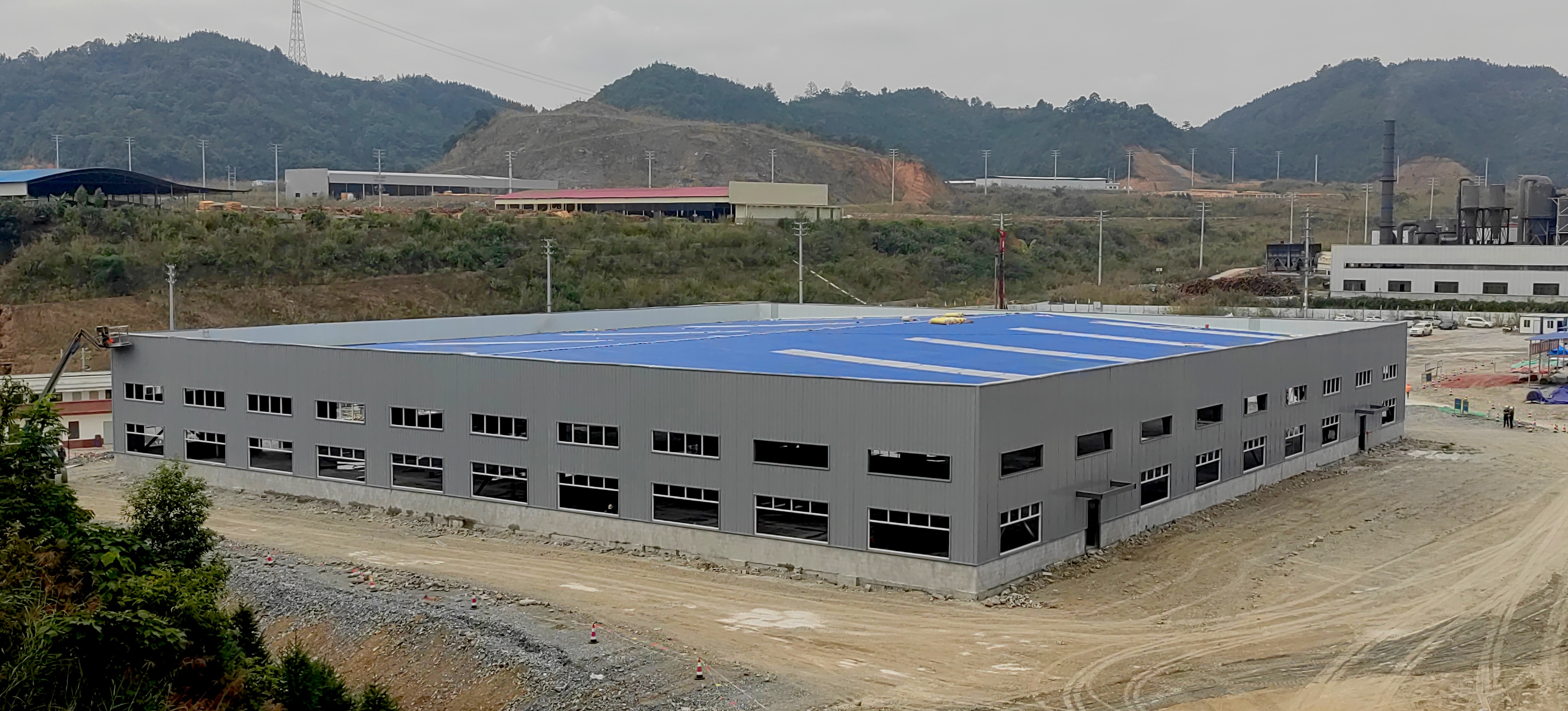 西林县高新林产业技术建设项目（一期）工程仓库顺利通过竣工验收