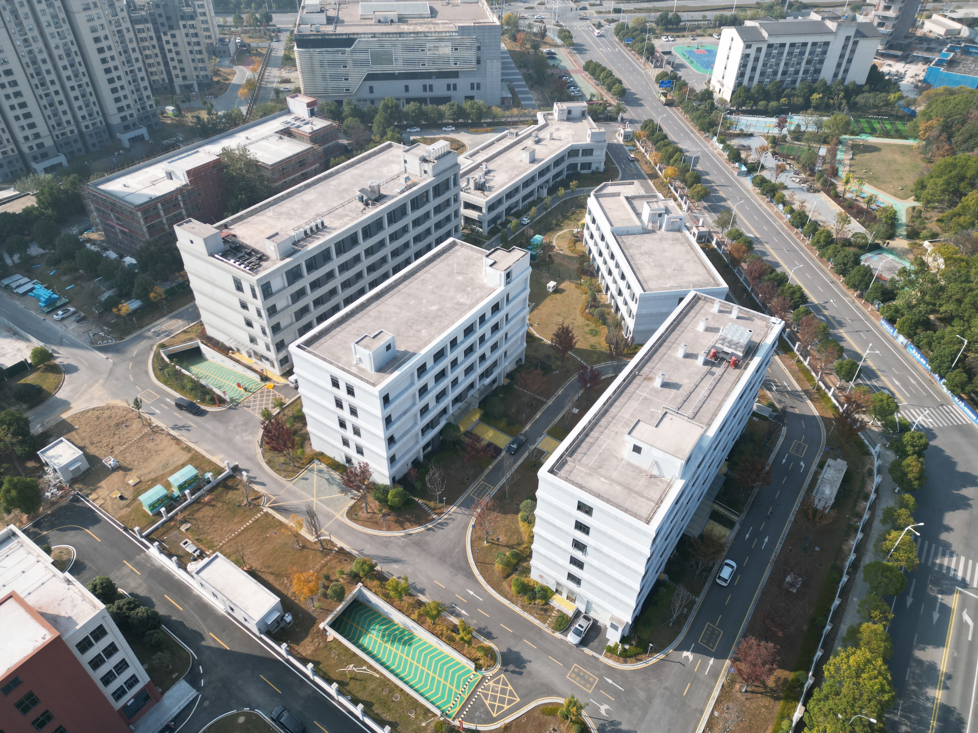 鹰潭市疾病预防控制中心、急救中心、传染病医院（扩建）建设项目通过整体竣工验收